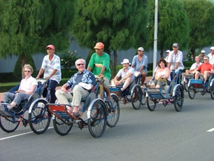 Tourists to Vietnam hit record high